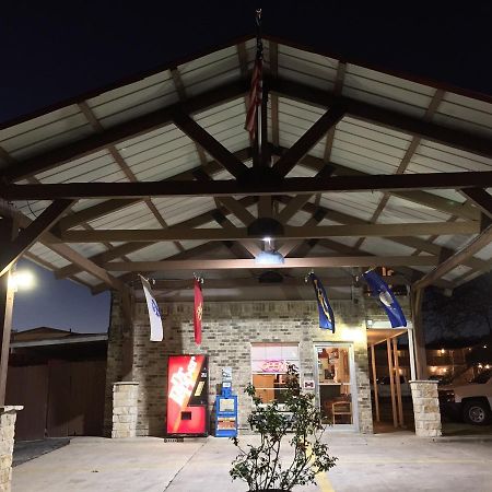 Ranch House Inn & Suites Темпл Экстерьер фото