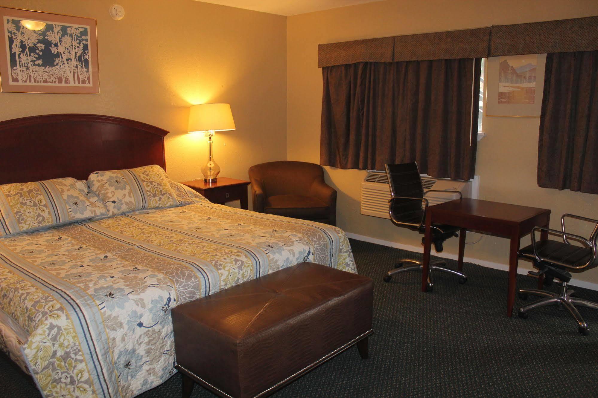 Ranch House Inn & Suites Темпл Экстерьер фото