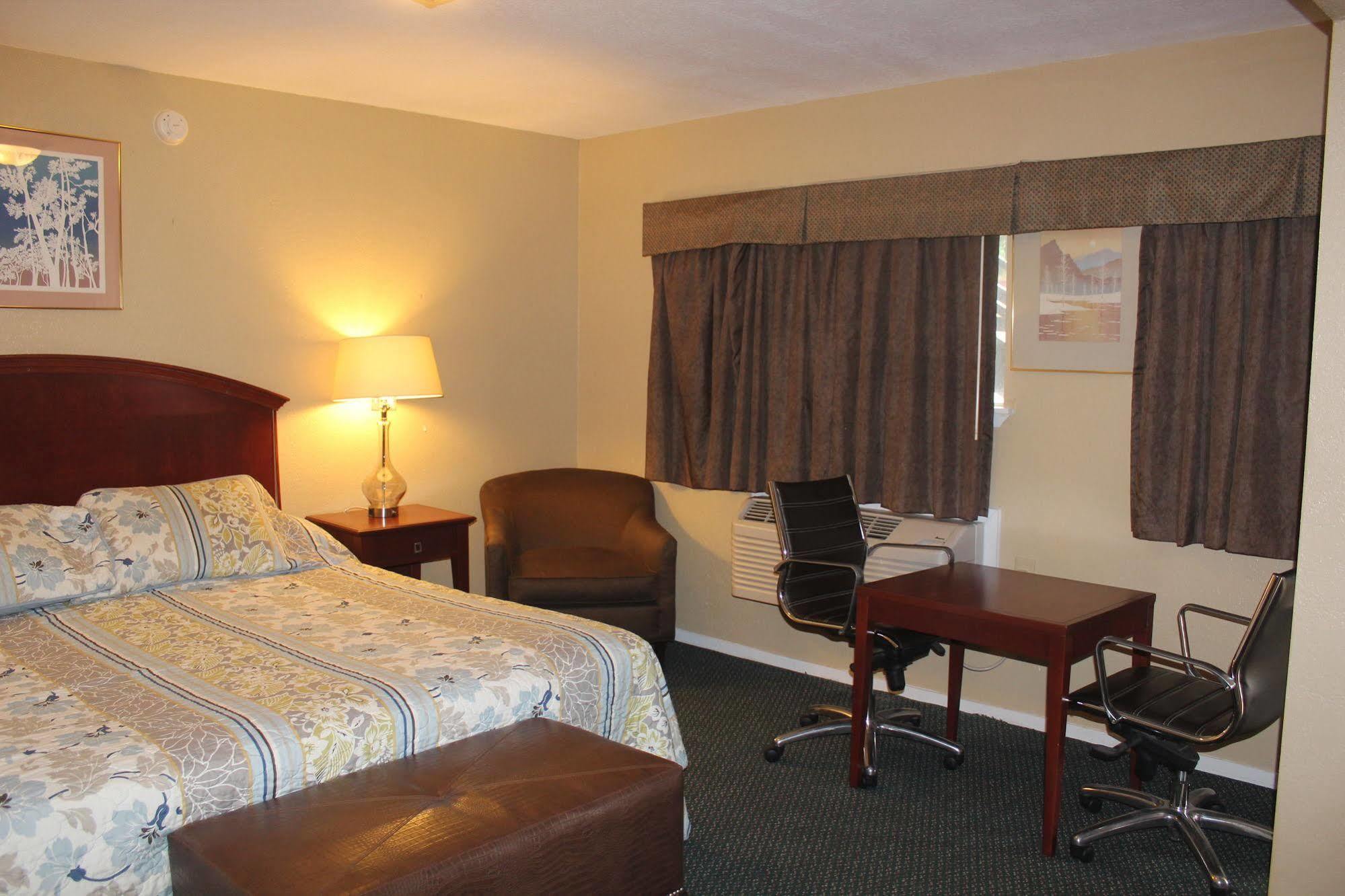 Ranch House Inn & Suites Темпл Экстерьер фото