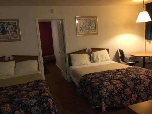 Ranch House Inn & Suites Темпл Экстерьер фото